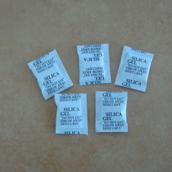 軒易干燥劑提供廈門范圍內(nèi)優(yōu)惠的硅膠干燥劑，干燥劑有毒嗎