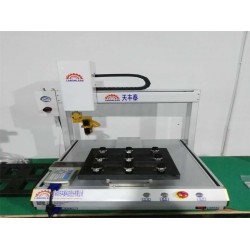 搶手的四軸平臺(tái)點(diǎn)膠機(jī)，搶手的R軸360°旋轉(zhuǎn)點(diǎn)膠價(jià)格怎么樣