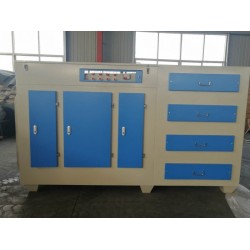 UV光氧活性炭一體機多少錢，河北環(huán)保設(shè)備生產(chǎn)廠家