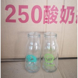 廠家直供玻璃瓶，牛奶瓶