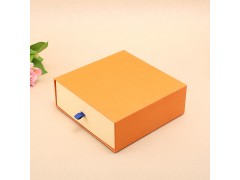 廣州白云 生產(chǎn)多種品類(lèi)的天地蓋盒子、禮品盒等