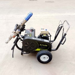 濟寧百瑞達(dá)膩子噴涂機980型散熱款膩子噴涂機