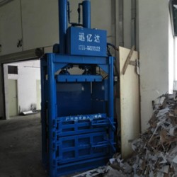 廢紙升降機(jī)，紙皮升降機(jī)，廢紙?zhí)嵘龣C(jī)，海綿升降機(jī)，服裝升降機(jī)